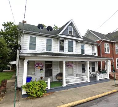Main picture of 238 E King St