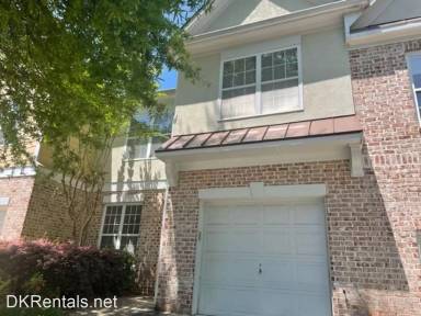 Main picture of 336 Saint Claire Dr