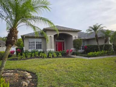 Main picture of 1906 Smoketree Cir