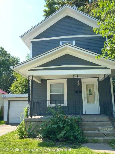 Main picture of 1111 Hulman St