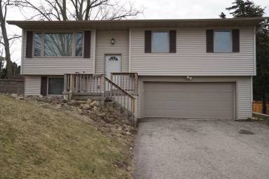 Main picture of 2739 Lyman Ln