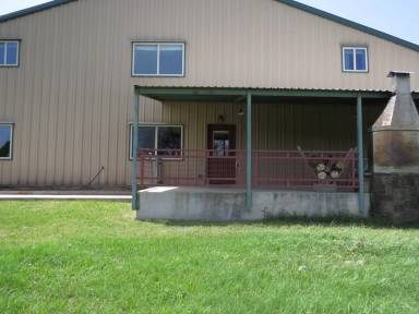 Main picture of 6888 W 190 Service Rd