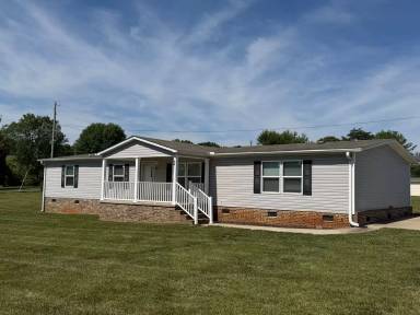 Main picture of 104 Foster Ferry Rd