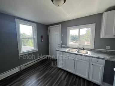 Main picture of 106 S Pershing Ave