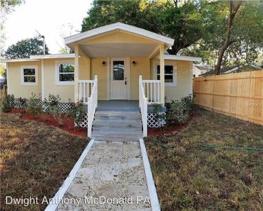 Main picture of 1406 E Louisiana Ave