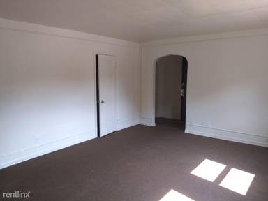 Main picture of 971 Debbe Ln