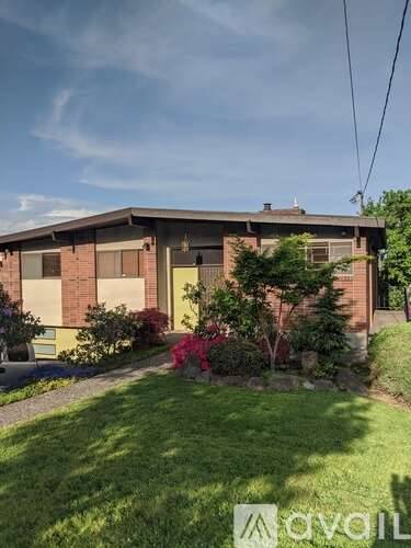 Main picture of 2300 16th Ave S