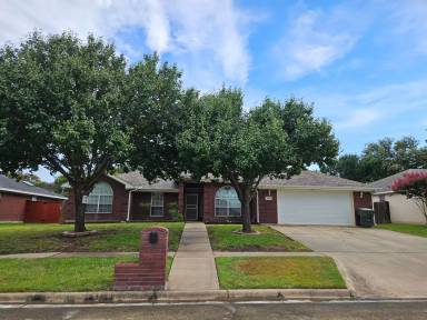 Main picture of 2206 Excel Dr