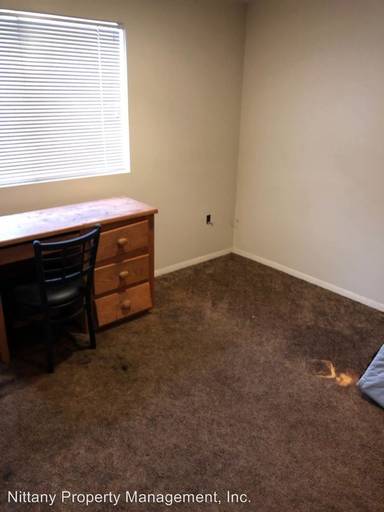 Main picture of 512 E College Ave