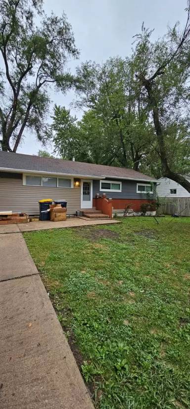 Main picture of 7504 E 112th St