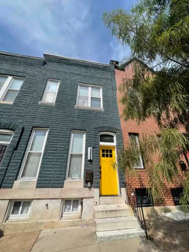 Main picture of 1620 N Broadway