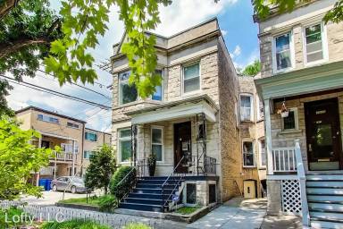 Main picture of 1614 W Berteau Ave