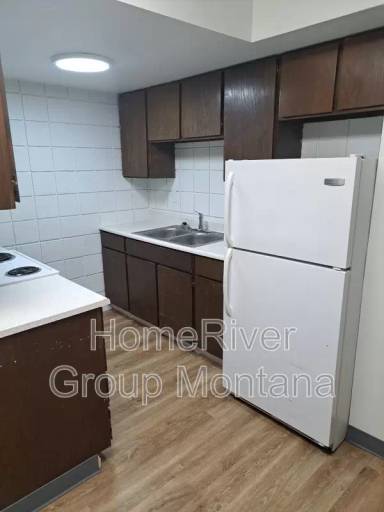 Main picture of 707 SW Higgins Ave Apartments