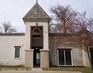 Main picture of 2223 E 55th Pl