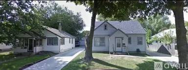 Main picture of 3512 Bowdoin St