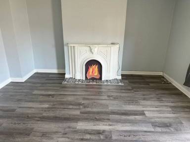 Main picture of 351 S B St