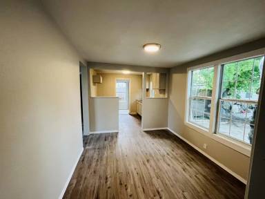 Main picture of 139 Surrey Ave