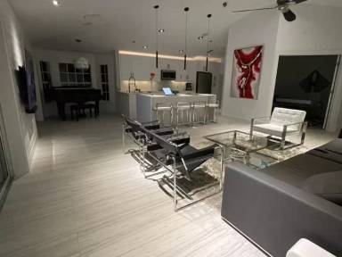 Main picture of 3565 Corinthian Way
