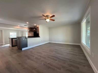 Main picture of 2443 Duke Ln
