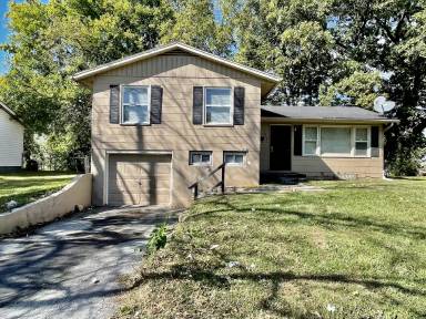Main picture of 4900 E 40th Ter