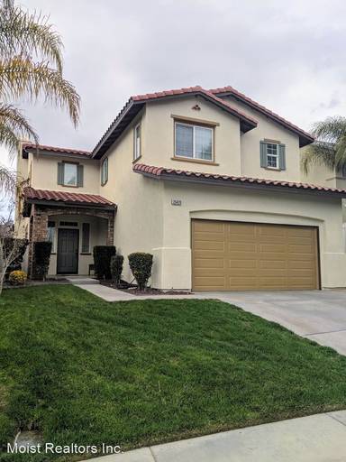 Main picture of 35420 Hogan Dr