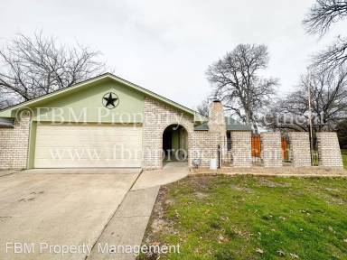 Main picture of 1200 Sundale St