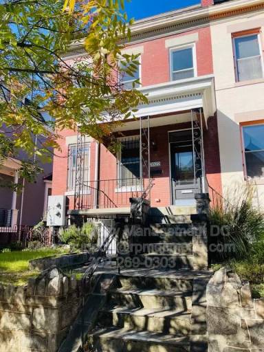 Main picture of 3522 10th St NW