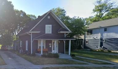 Main picture of 1028 N Lawrence St