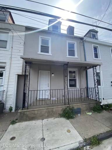 Main picture of 1540 Church St