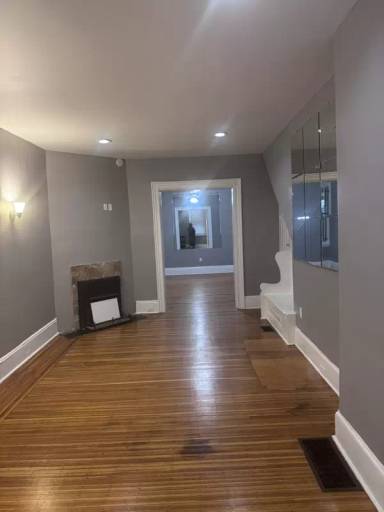 Main picture of 2221 N Park Ave