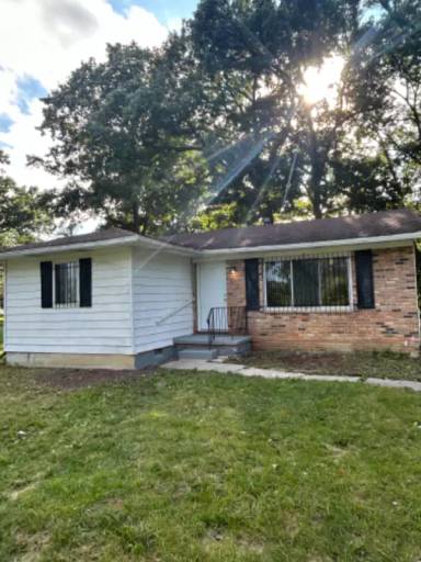 Main picture of 5805 Cloverlawn Dr