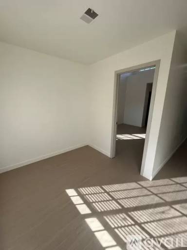 Main picture of Lakeside Villas