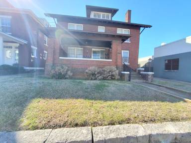 Main picture of 848 McCallie Ave