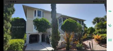 Main picture of 20 Palm Dr
