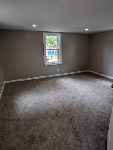 Main picture of 2650 Main St
