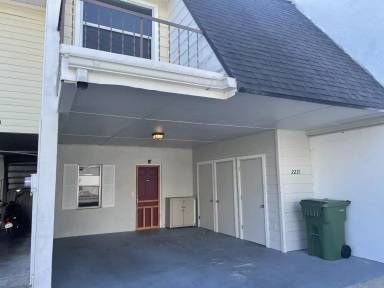 Main picture of 2221 9th St SE