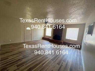 Main picture of 4705 Florist St