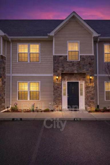 Main picture of 3717 Keri Ln NE