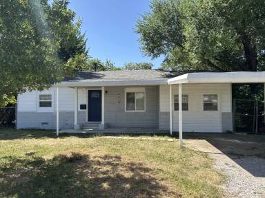 Main picture of 4420 SE 40th St