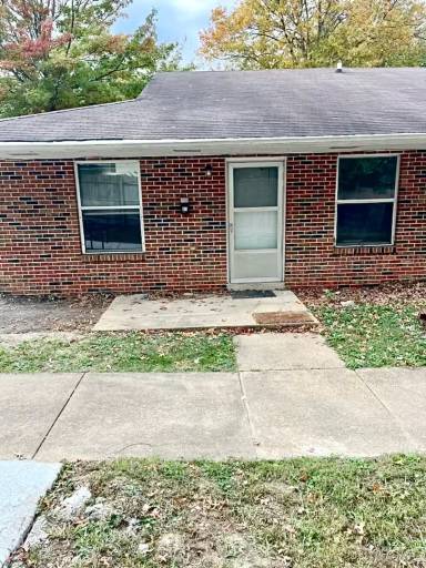 Main picture of 1005 E Grand Ave