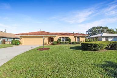 Main picture of 217 Matisse Cir N