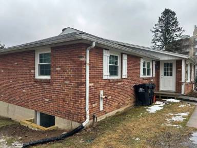Main picture of 300 Piersol Ln