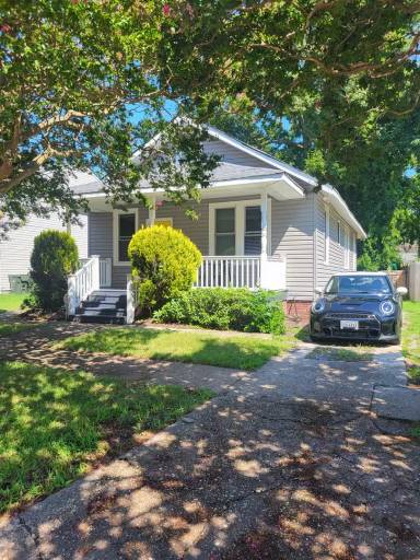Main picture of 1316 W 39th St