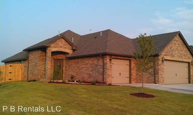 Main picture of 2402 SW Edinburough Dr