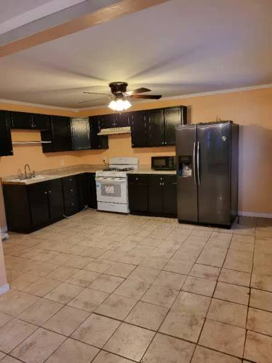 Main picture of 105 Canaan St