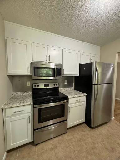 Main picture of 5503 Courtfield Dr