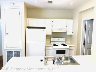 Main picture of 2642-2672 E 3rd St