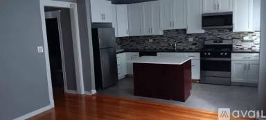 Main picture of 7019 S Vernon Ave