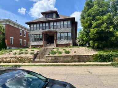 Main picture of 861 Alpine St