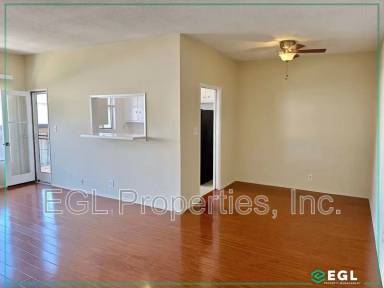 Main picture of 1006 N Orange Grove Ave